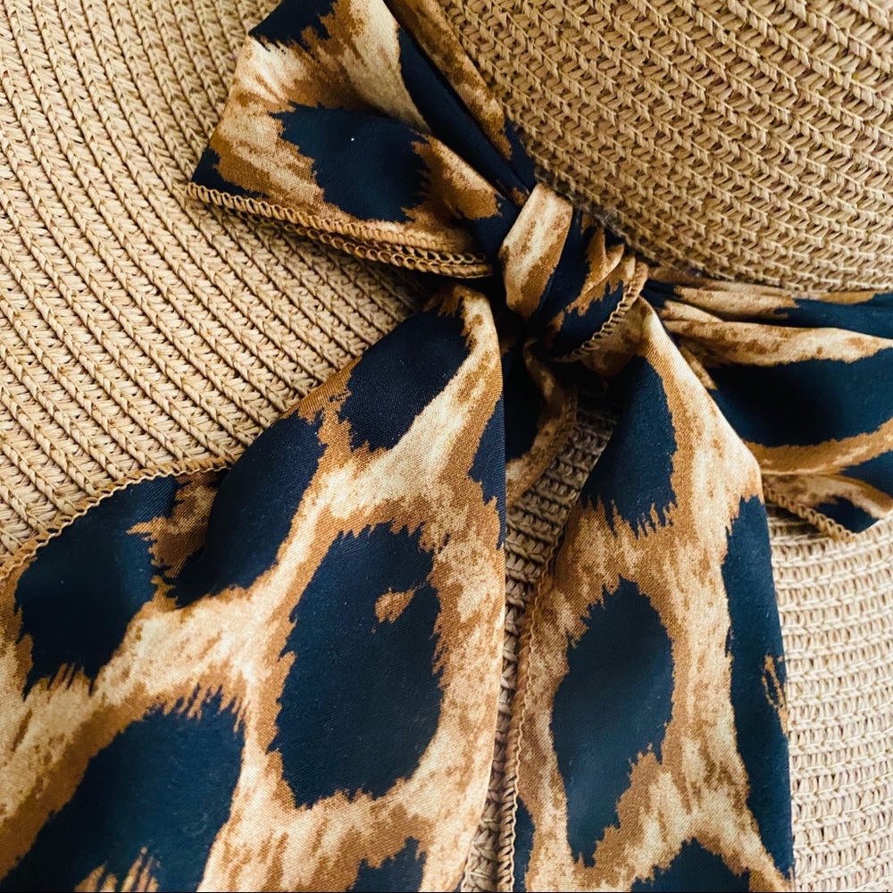 NWT LEOPARD PRINT FLOPPY HAT - Picture 5 of 7